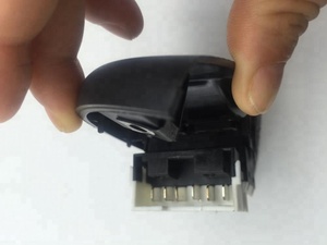 Interruttore <span class=keywords><strong>di</strong></span> Controllo Finestrini Elettrici a Doppio Pulsante <span class=keywords><strong>di</strong></span> Alta Qualità 717135614 per Fiat <span class=keywords><strong>Palio</strong></span> 1998 - 2009 <span class=keywords><strong>Siena</strong></span> 1998 - 2009 - Product Image 4