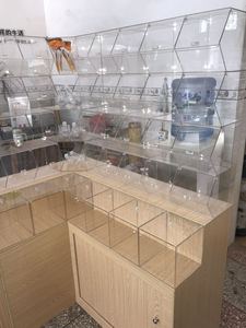 Küp şeffaf akrilik şeker vitrin