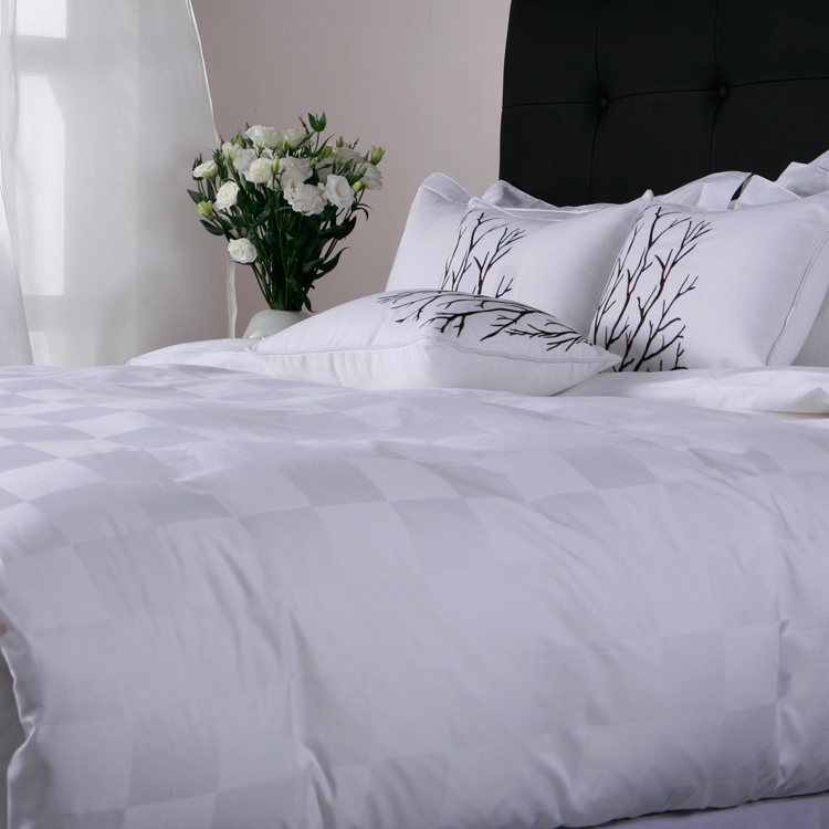 2018 Nouveau Design Vente Chaude Plaid Hôtel Ensemble De Luxe Lit Feuille