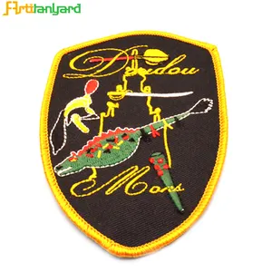 Basso Minimo A Mano di Grandi Dimensioni Patch Ricamato Fornitore Custom Made Pressa di Calore Tessuto di Patch Distintivo Del Ricamo Per Abbigliamento Applique