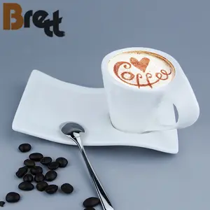 ユニークなデザインの白い波の形の細かい磁器エスプレッソティーコーヒーカップとソーサー