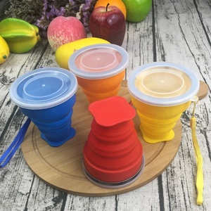 Taza de viaje de silicona plegable de 200 ml, taza plegable portátil a prueba de agua con tapa para té, café o agua en movimiento - Product Image 2