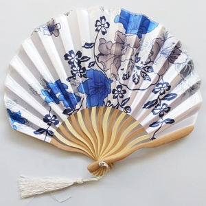 Eventail de <span class=keywords><strong>Dragon</strong></span> élégant en <span class=keywords><strong>bambou</strong></span> pour dame, éventail à main en soie, avec pompon, pour d'invitation, cadeaux pour mariage, offre spéciale - Product Image 5