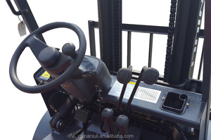 Montacargas Diésel NIULI de 2000 kg con <span class=keywords><strong>Motor</strong></span> Isuzu C240 Japonés - Product Image 3