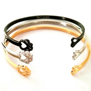 Fashion Charm Pet Lover Animal Dog Paw Print Bracelet Heart shaped cuff Bracelet with engraved message bangle