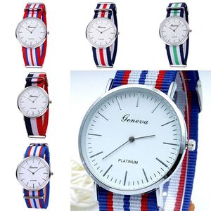Reloj WJ-3395-2 Económico con Correa de Nylon Intercambiable, Caja Ultrafina en Oro Rosa, Esfera Personalizada, OEM - Product Image 5