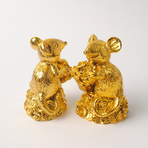 Ornement de <span class=keywords><strong>rat</strong></span> en polyrésine symbole <span class=keywords><strong>du</strong></span> nouvel an <span class=keywords><strong>2020</strong></span> Carfts d'animaux faits à la main en résine - Product Image 3