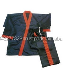 Uniformes de entrenamiento y competición de Equipo de Boxeo esenciales en una caja práctica - Product Image 2