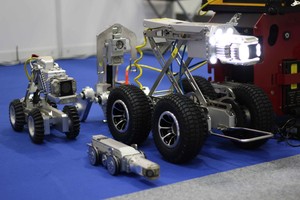 Schroder <span class=keywords><strong>SINGA</strong></span> S200 cctv inspección robot drenaje cctv Crawler principal cámara de cctv - Product Image 4