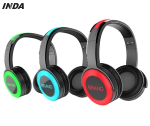 Audífonos de Alta Fidelidad RF770 con Luz LED para Fiesta Silenciosa, con 10-15 Horas de Duración de Batería - Product Image 1