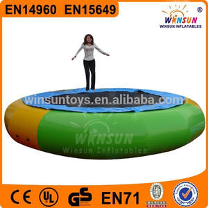 meet ce et en15649 standard commercial pvc bon marché trampoline aquatique - Product Image 1