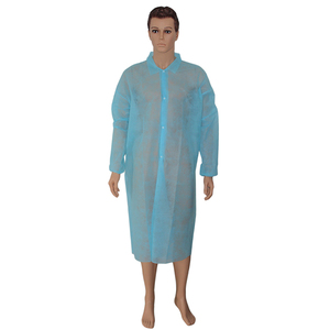 Blouse de laboratoire jetable PP dentaire personnalisée <span class=keywords><strong>PE</strong></span>/CPE blouses d'isolement en plastique bleu <span class=keywords><strong>PE</strong></span> robe de visiteur vente en gros - Product Image 1