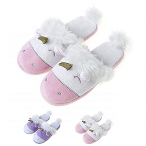 Peluche d'animaux, chausson d'hiver, de licorne pour femmes - Product Image 1