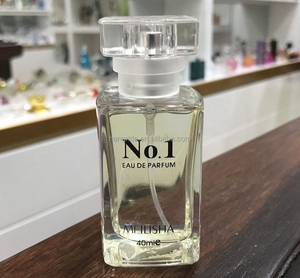 Bouteille de parfum polie luxueuse avec des pulvérisateurs Surling Cap en gros - Product Image 3
