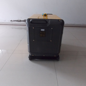En stock Générateur diesel super silencieux triphasé 6000 watts 6 kva 6 <span class=keywords><strong>kw</strong></span> - Product Image 6