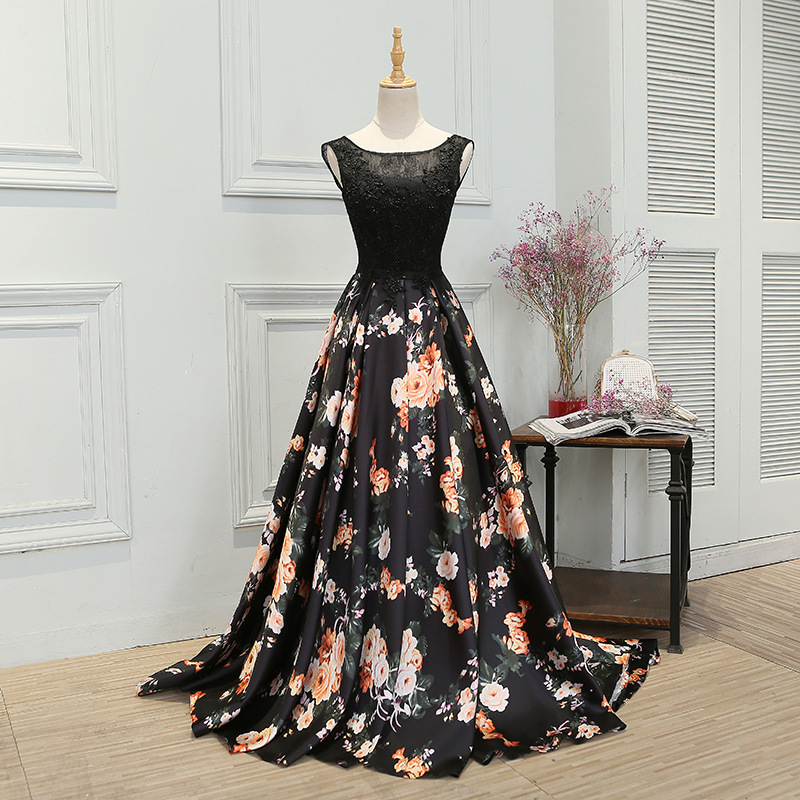 Elegant Black Floral Long Evening Gown - Round Neck, Sleeveless, Plus Size,  Perfect for Formal Prom, Weddings, and Parties.