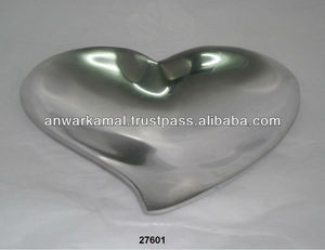 Assiette de service alimentaire en aluminium en forme de coeur pour hôtel et restaurant à domicile vente en gros - Product Image 3