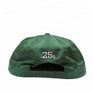 Erwachsene 100% Poly Unisex Custom Nylon Unstrukturierte <span class=keywords><strong>5</strong></span> <span class=keywords><strong>Panel</strong></span> Snapback Hut mit Stickerei Logo - Product Image 6