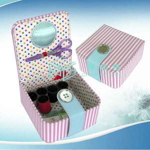 Lindo a rayas de tela y caja de costura, los niños de la tela de <span class=keywords><strong>coser</strong></span> caja del <span class=keywords><strong>kit</strong></span> - Product Image 1