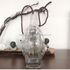 Botella de Vidrio Personalizada con Forma de León, Muy Elegante para Licor o Vodka - Product Image 5