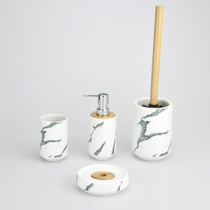 Accessoires de salle de bain en forme de cône en céramique blanche classique - Product Image 1