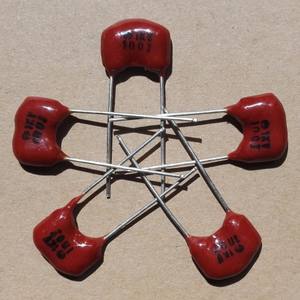 Condensador <span class=keywords><strong>de</strong></span> <span class=keywords><strong>Mica</strong></span> Plateada <span class=keywords><strong>de</strong></span> 300V 680PF D103F681JO3F - Product Image 3