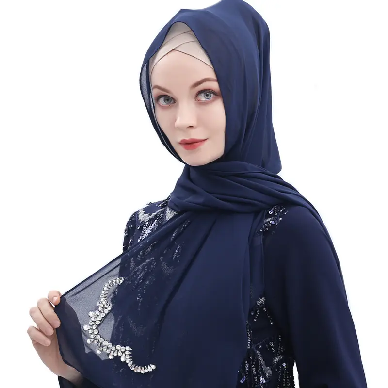 Koleksi Baru Dubai 2019 Penjualan Pabrik Jilbab Sifon Polos dengan Kristal Jilbab Wanita Syal Berlian Mewah