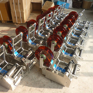 CJ50 Máquina de etiquetado de etiquetas adhesivas de botellas redondas de mesa de operación simple con interruptor de pedal - Product Image 4