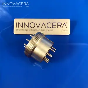 INNOVACERA Komponen Keramik Alumina Logam Multi Pin Feedby untuk Ruang Flensa Vakum