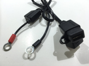 Fabricante al por mayor 3 Pin USB 2,0 5V 2.1A Corriente 7.5A Portafusibles Anillo de conductor de cobre Terminal Arnés de cables Energía del automóvil - Product Image 3