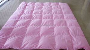 <span class=keywords><strong>Couette</strong></span> <span class=keywords><strong>4</strong></span> <span class=keywords><strong>saisons</strong></span> ultralégère 90% duvet de canard blanc, couleur rose, hiver, King size 220x240 cm, poids de remplissage 1800g - Product Image 6