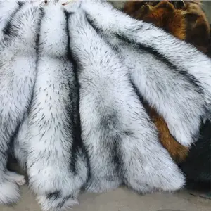 Wholesale Good Natural Color Dyed White Raccoon Real Raw Fur Skin Plate