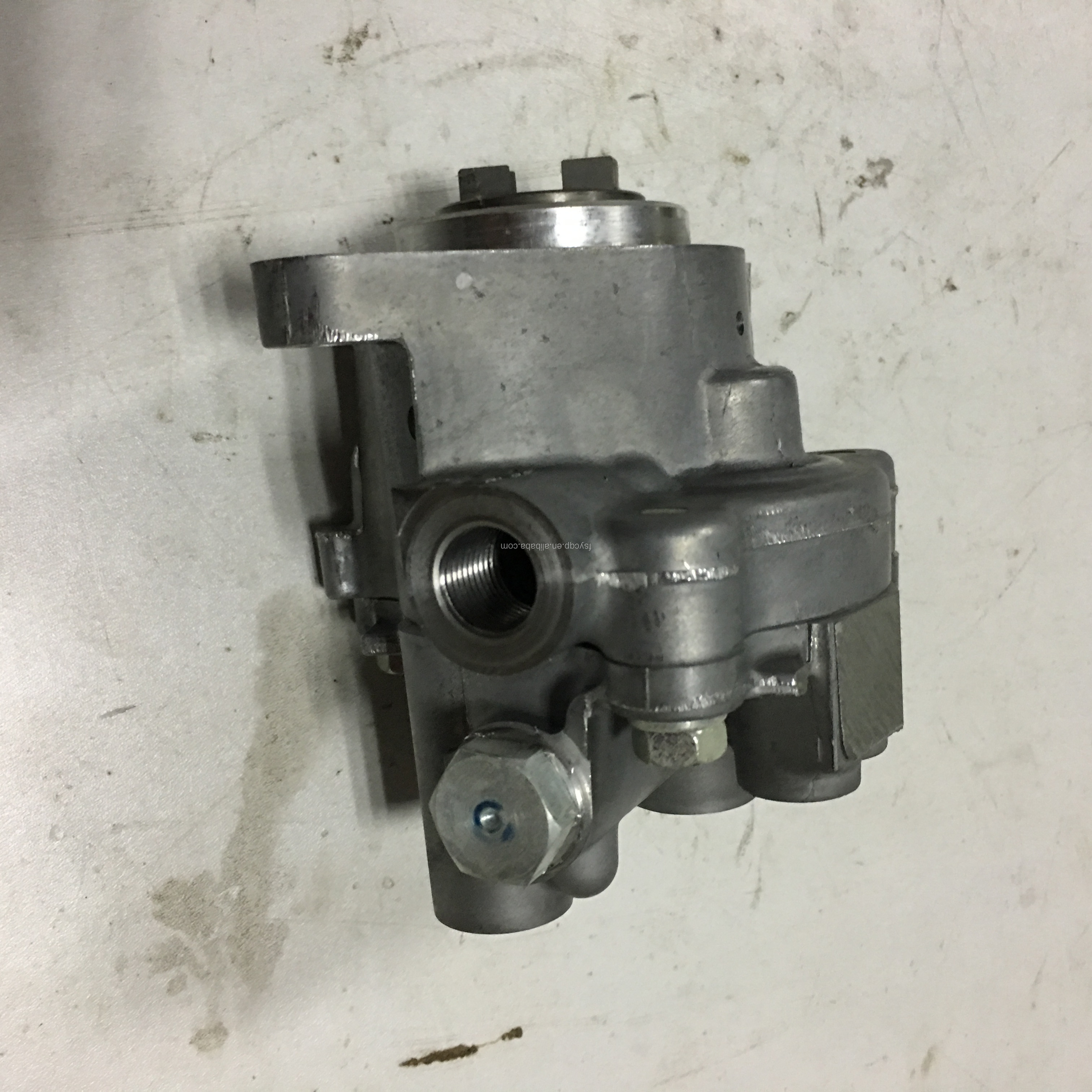 QUON GW GE13 GEB3 用 日産 UD トラック部品 フューエルフィードポンプ