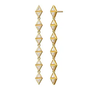 Üçgen zirkonya 18 k sarı altın küpe takı - Product Image 1