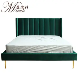 Tempat Tidur Beludru Warna Kustom Furnitur Kamar Tidur Modern dengan Kaki Logam Emas