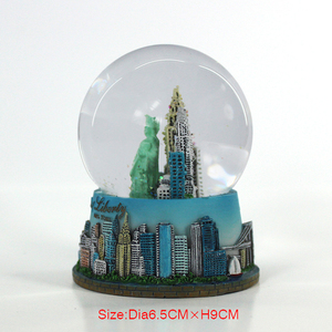 <span class=keywords><strong>Statue</strong></span> de la Liberté en résine de <span class=keywords><strong>New</strong></span> <span class=keywords><strong>York</strong></span> Boule à neige - Product Image 2
