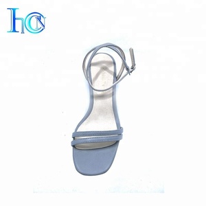 Rifornimento della fabbrica Camoscio Sandalo Tacchi a Blocchi Per La Promenade - Product Image 2