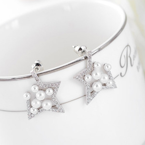 LUOTEEMI NUOVO <span class=keywords><strong>di</strong></span> Modo Della Signora A Buon Mercato Cubic Zirconia Bianco <span class=keywords><strong>Perla</strong></span> Stella Trafitto Dell'orecchio Della Vite Prigioniera Orecchini per Le Donne - Product Image 6