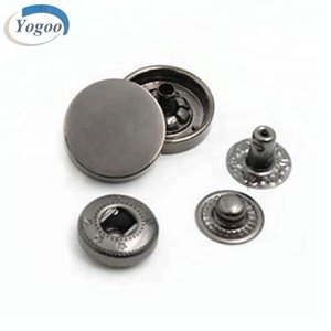 Prix d'usine Pistolet rond personnalisé en métal <span class=keywords><strong>Bouton</strong></span> <span class=keywords><strong>pression</strong></span> solide pour vêtement en alliage de zinc Logo personnalisé Placage <span class=keywords><strong>Presse</strong></span> par machine Flatback - Product Image 4
