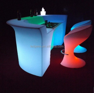 Mostrador de barra LED moderno Coolqing, muebles de plástico luminosos geniales para el hogar y bares comerciales, venta de mesas de fiesta - Product Image 4