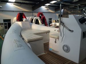 Bateau pneumatique semi-rigide Rilaxy 7.0m 23 pieds <span class=keywords><strong>de</strong></span> <span class=keywords><strong>large</strong></span> RIB700 avec <span class=keywords><strong>bain</strong></span> <span class=keywords><strong>de</strong></span> <span class=keywords><strong>soleil</strong></span>, plancher en teck, système <span class=keywords><strong>de</strong></span> douche, direction hydraulique, tube en tissu Orca - Product Image 4