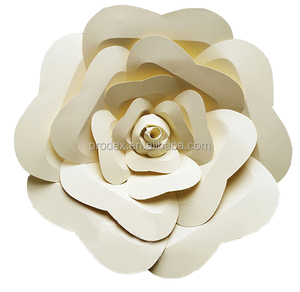 Fleurs géantes en papier pour fond de scène - Product Image 4