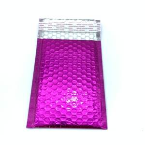 Gros flocon de neige bulle mailer enveloppes plus petit rembourré petit métallique mailers - Product Image 4