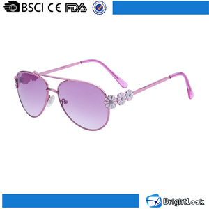 Plus belle coloré <span class=keywords><strong>lentille</strong></span> uv400 métal cadre fleur forme décoration filles lunettes de soleil dernières mode - Product Image 2