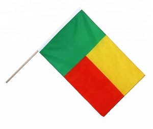 Drapeau du Bénin en polyester personnalisé de haute qualité drapeaux en satin et en plastique avec logo personnalisé pour les agences de voyages - Product Image 1