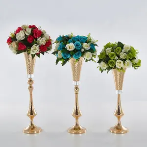 Vasos de buzina longos revestidos, decoração de flores para casamento