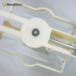 Centrifuga di plastica del miele dell'estrattore del miele della piccola struttura di Benefitbee 2 per le vendite - Product Image 3