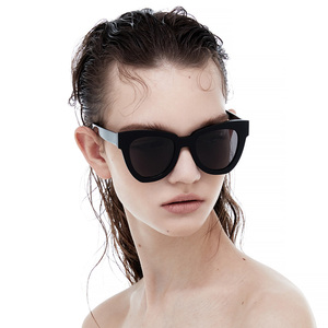13234 Superhot <span class=keywords><strong>gafas</strong></span> <span class=keywords><strong>de</strong></span> moda <span class=keywords><strong>de</strong></span> las mujeres <span class=keywords><strong>de</strong></span> la <span class=keywords><strong>marca</strong></span> diseñador <span class=keywords><strong>gafas</strong></span> <span class=keywords><strong>de</strong></span> <span class=keywords><strong>sol</strong></span> <span class=keywords><strong>de</strong></span> plástico barato <span class=keywords><strong>de</strong></span> tonos, 2019 <span class=keywords><strong>gafas</strong></span> <span class=keywords><strong>de</strong></span> <span class=keywords><strong>sol</strong></span> - Product Image 6