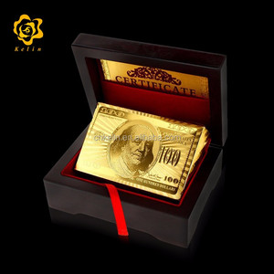 Carte <span class=keywords><strong>da</strong></span> Gioco in Oro 24k con Logo Personalizzato, <span class=keywords><strong>Design</strong></span> Unico per Regali Aziendali, con Scatola in Legno - Product Image 2