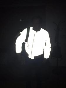 <span class=keywords><strong>2025</strong></span> khả năng hiển thị cao phát sáng trong tối bạc dải 3 phản quang an toàn mùa đông thể thao an ninh mui xe Áo khoác mặc cho đêm an toàn - Product Image 4